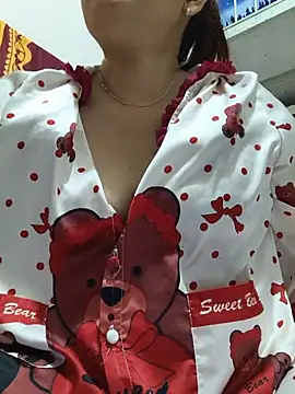 Snapshot of Forever9s chatting on 8, 7, 2026 Forever9s online show from 8, 7, 2026