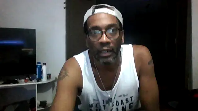 Snapshot of WildCravings chatting on 10, 6, 2026 WildCravings online show from 10, 6, 2026