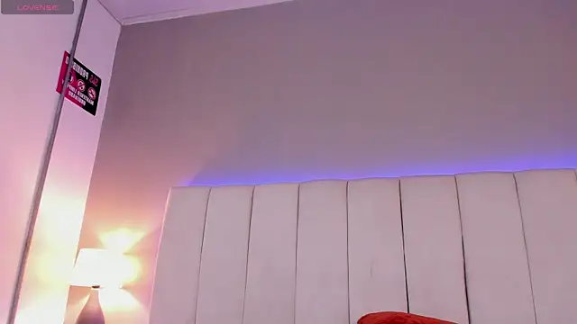 Snapshot of Kylie_Mckenzie chatting on 1, 8, 2026 Kylie Mckenzie online show from 1, 8, 2026