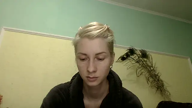 Snapshot of AmberandBlond chatting on 15, 6, 2026 AmberandBlond online show from 15, 6, 2026