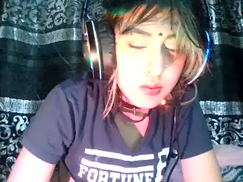 Snapshot of kittenpasive30 chatting on 17, 6, 2026 kittenpasive30 online show from 17, 6, 2026