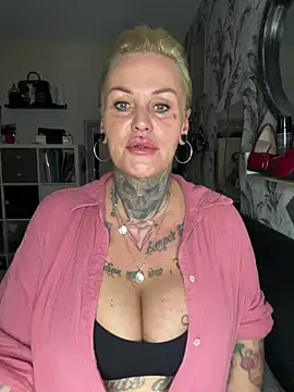 Snapshot of InkedMissLaBaehm chatting on 3, 8, 2026 InkedMissLaBaehm online show from 3, 8, 2026