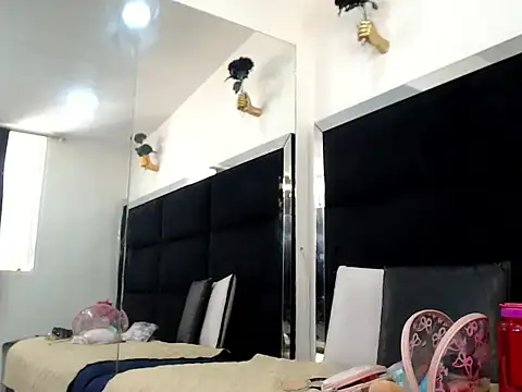 Snapshot of Jazmiin_Rosee chatting on 17, 7, 2026 Jazmiin Rosee online show from 17, 7, 2026