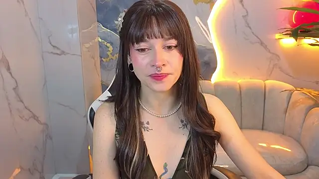Snapshot of Lily_Tx chatting on 5, 7, 2026 Lily Tx online show from 5, 7, 2026