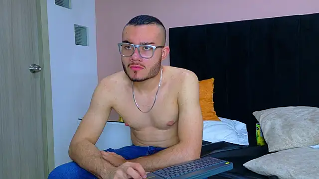 Snapshot of Matia_Zelvya chatting on 8, 7, 2026 Matia Zelvya online show from 8, 7, 2026