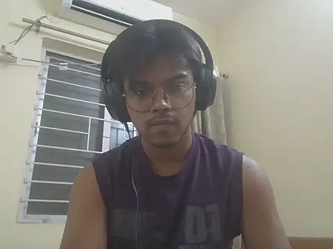 Snapshot of shady093 chatting on 15, 6, 2026 shady093 online show from 15, 6, 2026