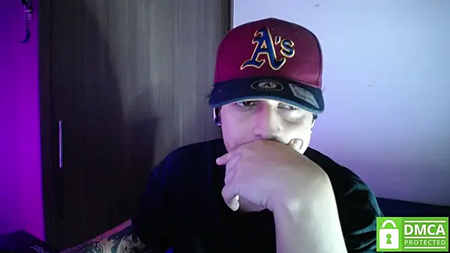 Snapshot of Greg_leach chatting on 15, 6, 2026 Greg leach online show from 15, 6, 2026