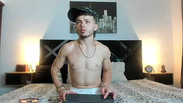 Snapshot of Zeus_damian21 chatting on 29, 6, 2026 Zeus damian21 online show from 29, 6, 2026