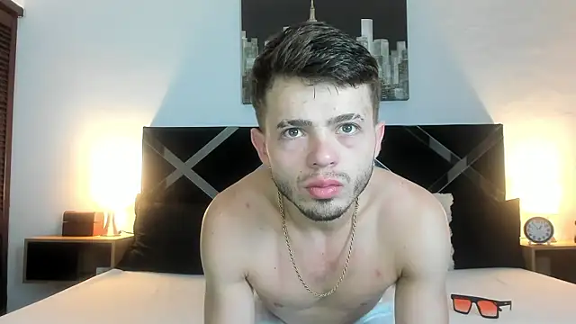 Snapshot of Zeus_damian21 chatting on 3, 7, 2026 Zeus damian21 online show from 3, 7, 2026