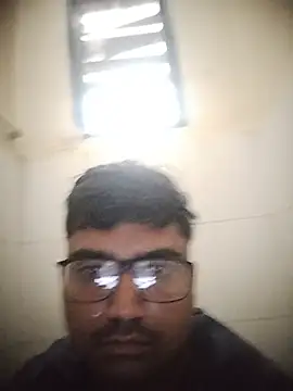 Snapshot of dhirusury050625 chatting on 15, 7, 2026 dhirusury050625 online show from 15, 7, 2026
