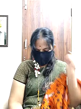 Snapshot of Tamil_white_beauty chatting on 21, 6, 2026 Tamil white beauty online show from 21, 6, 2026