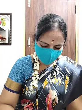 Snapshot of Tamil_white_beauty chatting on 14, 7, 2026 Tamil white beauty online show from 14, 7, 2026