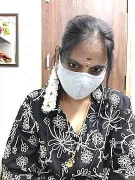 Snapshot of Tamil_white_beauty chatting on 15, 7, 2026 Tamil white beauty online show from 15, 7, 2026