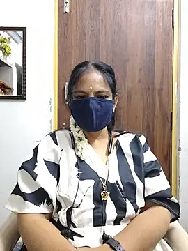 Snapshot of Tamil_white_beauty chatting on 16, 7, 2026 Tamil white beauty online show from 16, 7, 2026
