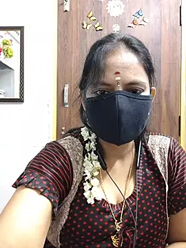 Snapshot of Tamil_white_beauty chatting on 19, 7, 2026 Tamil white beauty online show from 19, 7, 2026