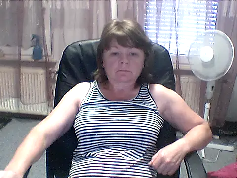 Snapshot of MoonLady40 chatting on 21, 6, 2026 MoonLady40 online show from 21, 6, 2026