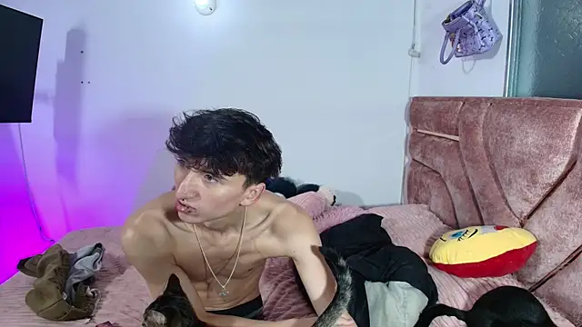 Snapshot of Alejo_cb chatting on 17, 7, 2026 Alejo cb online show from 17, 7, 2026