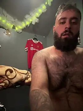 Snapshot of Fur_bear_69 chatting on 13, 6, 2026 Fur bear 69 online show from 13, 6, 2026