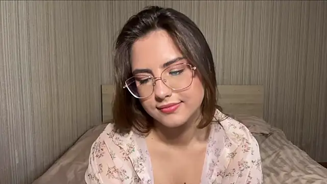 Snapshot of Mina_Aston chatting on 15, 7, 2026 Mina Aston online show from 15, 7, 2026