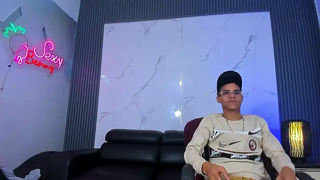 Snapshot of Kleyn_black chatting on 29, 6, 2026 Kleyn black online show from 29, 6, 2026