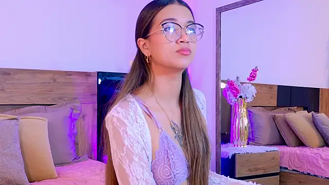 CassieMills online show from 22, 7, 2026