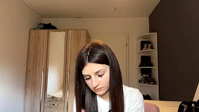 Snapshot of SpanishRooter chatting on 14, 6, 2026 SpanishRooter online show from 14, 6, 2026
