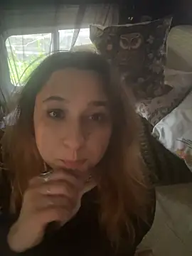 Snapshot of Eze13crybaby chatting on 8, 7, 2026 Eze13crybaby online show from 8, 7, 2026
