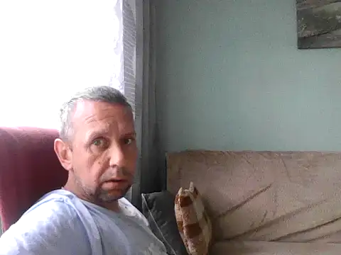 Snapshot of RafalekRozmarynowski81 chatting on 3, 7, 2026 RafalekRozmarynowski81 online show from 3, 7, 2026
