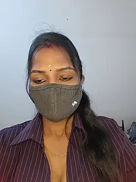 Snapshot of YALINITWO7_TAMIL chatting on 23, 6, 2026 YALINITWO7 TAMIL online show from 23, 6, 2026