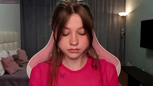 lilymoore69 online show from 22, 6, 2026
