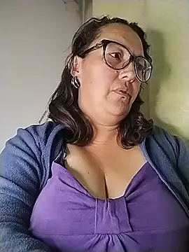 Snapshot of _Saraqueen-- chatting on 12, 7, 2026 Saraqueen-- online show from 12, 7, 2026