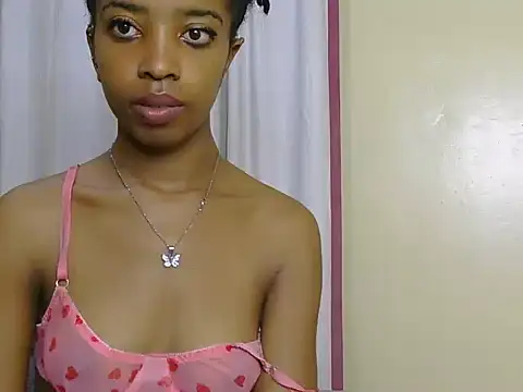 Snapshot of kittypiee chatting on 10, 7, 2026 kittypiee online show from 10, 7, 2026