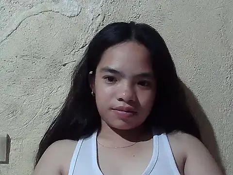 Snapshot of pretty_gia chatting on 8, 7, 2026 pretty gia online show from 8, 7, 2026