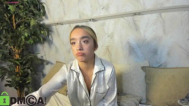 Snapshot of Barbara_Rogerss chatting on 14, 7, 2026 Barbara Rogerss online show from 14, 7, 2026