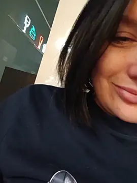 Snapshot of LoveVixen_LoveWolf chatting on 28, 6, 2026 LoveVixen LoveWolf online show from 28, 6, 2026