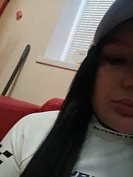 Snapshot of LoveVixen_LoveWolf chatting on 17, 7, 2026 LoveVixen LoveWolf online show from 17, 7, 2026