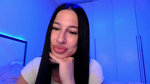 Snapshot of delly_llove chatting on 17, 6, 2026 delly llove online show from 17, 6, 2026