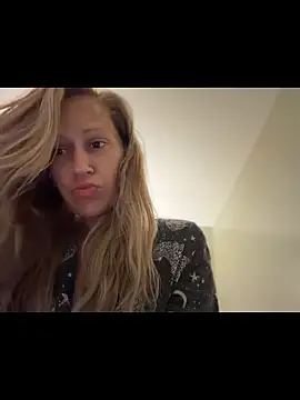 Snapshot of Jennymakesitrain chatting on 16, 6, 2026 Jennymakesitrain online show from 16, 6, 2026
