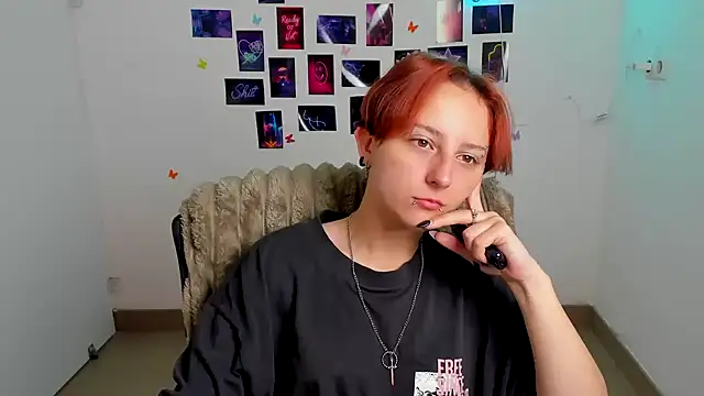 Snapshot of Dilara_Kiss_ chatting on 4, 7, 2026 Dilara Kiss online show from 4, 7, 2026