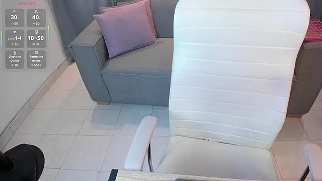 Snapshot of Nayla_Luxe chatting on 2, 7, 2026 Nayla Luxe online show from 2, 7, 2026