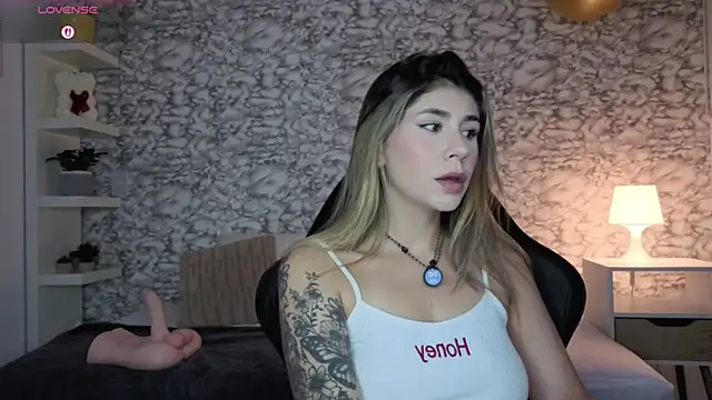 Snapshot of Isabella_Bliss chatting on 29, 7, 2026 Isabella Bliss online show from 29, 7, 2026