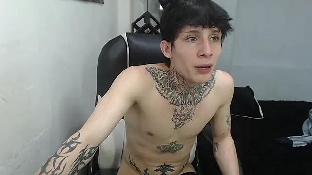 Snapshot of Cry_thereal chatting on 22, 6, 2026 Cry thereal online show from 22, 6, 2026