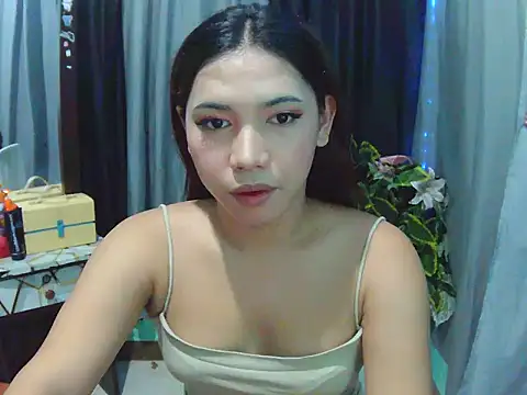 Snapshot of XCalixa chatting on 17, 7, 2026 XCalixa online show from 17, 7, 2026
