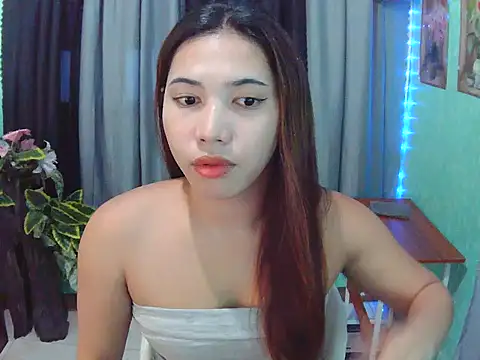 Snapshot of XCalixa chatting on 28, 7, 2026 XCalixa online show from 28, 7, 2026