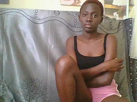 Snapshot of Tish_Leylah chatting on 18, 6, 2026 Tish Leylah online show from 18, 6, 2026