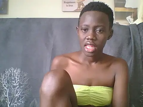 Snapshot of Tish_Leylah chatting on 5, 7, 2026 Tish Leylah online show from 5, 7, 2026