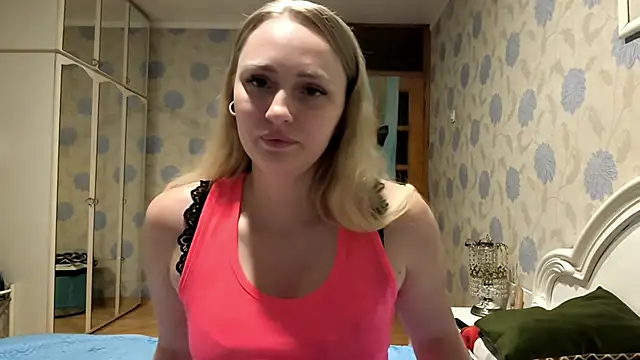 Snapshot of mintchill chatting on 28, 7, 2026 mintchill online show from 28, 7, 2026