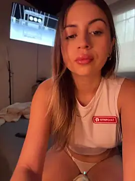 Snapshot of selina-sky chatting on 21, 7, 2026 selina-sky online show from 21, 7, 2026