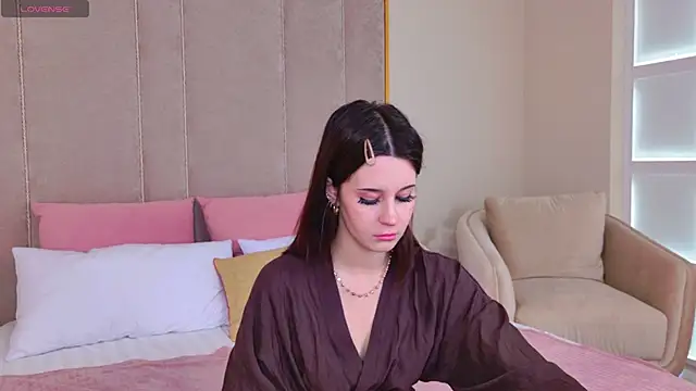 Snapshot of SelenaAlmond chatting on 20, 6, 2026 SelenaAlmond online show from 20, 6, 2026