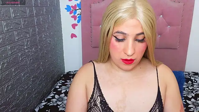 roxxy pink  online show from 28, 6, 2026